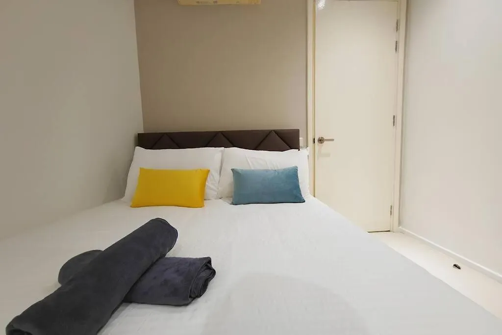 Apartman Mont Kiara Cozy 2 #2Bedroom With Balcony #Arcoris Kuala Lumpur Malajzia