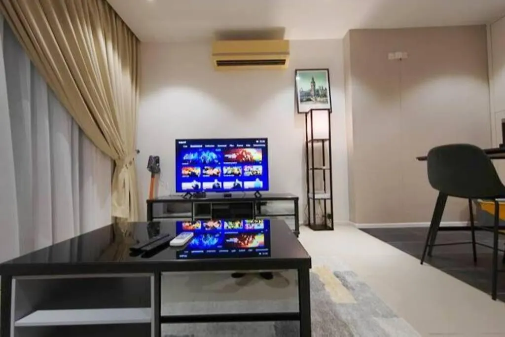 Mont Kiara Cozy 2 #2Bedroom With Balcony #Arcoris Kuala Lumpur