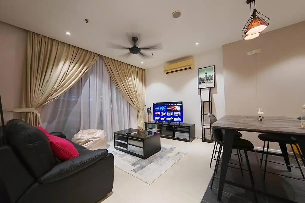 Mont Kiara Cozy 2 #2Bedroom With Balcony #Arcoris Kuala Lumpur